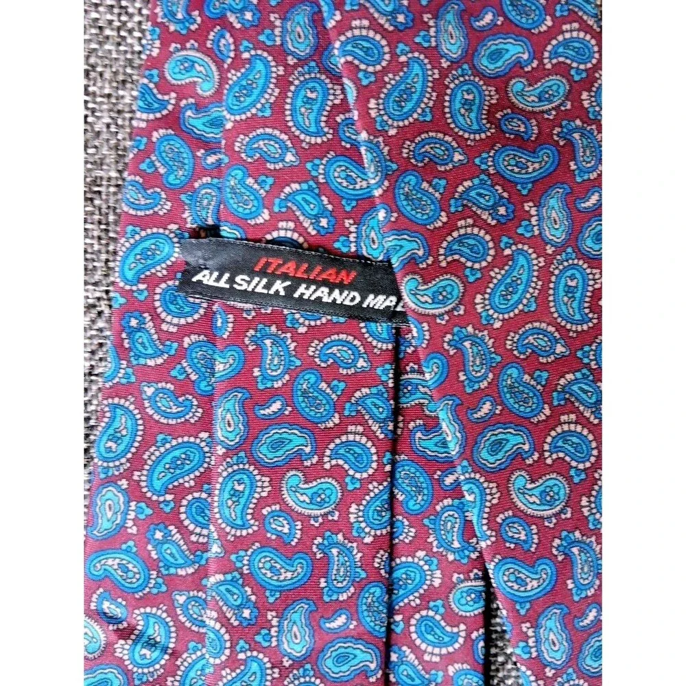 Tie 70s 80s 90s Y2K Mens Italian Silk Red Blue Paisley 3.75 Wide 55 Long